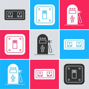 Elektrik prizi, elektrik şalteri ve elektrikli araba şarj istasyonu simgesini ayarla. Vektör