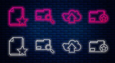 Satır Arama kavramını dizin, Bulut Yüklemesi, Yıldız ile Belge ve Yıldız ile Belge dizini ile ayarla. Tuğla duvarda parlayan neon simgesi. Vektör