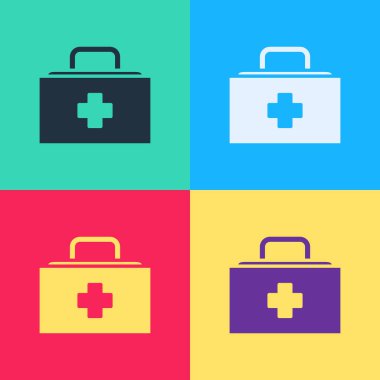Pop art ilk yardım seti simgesi renk arkaplanında izole edildi. Haçlı sağlık kutusu. Acil durumlar için tıbbi ekipman. Sağlık sigortası konsepti. Vektör İllüstrasyonu