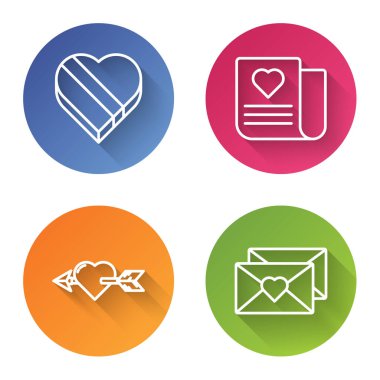 Candy 'yi kalp şeklinde bir kutuda, Zarfı sevgililer günü kalbiyle, Amour' u kalp ve okla ve Zarfı da sevgililer günü kalbiyle ayarla. Renkli daire düğmesi. Vektör