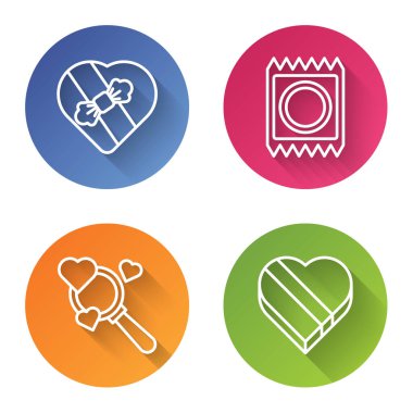 Candy 'yi kalp şeklinde bir kutuda, prezervatifi pakette, kalbi ve şekeri kalp şeklinde bir kutuda arayın. Renkli daire düğmesi. Vektör