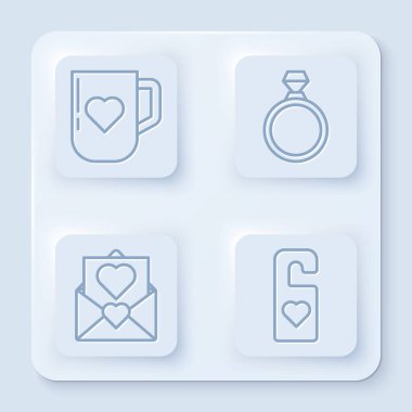 Kahve fincanı ve kalp, elmas nişan yüzüğü, sevgililer günü kalbi olan zarf ve lütfen kalbinizi rahatsız etmeyin. Beyaz kare düğme. Vektör