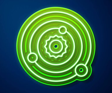 Parlayan neon hattı güneş sistemi simgesi mavi arkaplanda izole edildi. Gezegenler yıldızın etrafında dönerler. Vektör İllüstrasyonu