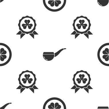 Dört yapraklı yonca, tüttürme piposu ve dört yapraklı yonca ile altın sikkeyi ayarlayın. Vektör