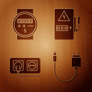 Şarj aletini, elektrik sayacını, elektrik prizini ve elektrik panelini tahta zemine ayarla. Vektör