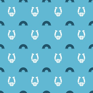 Gökkuşağı ve At Nalı 'nı dört yapraklı yoncayla kusursuz bir desene ayarlayın. Vektör