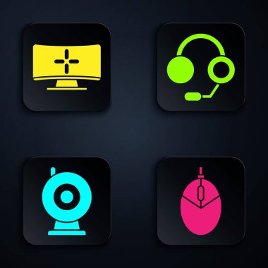 Bilgisayar oyunu, bilgisayar monitörü, web kamerası ve kulaklıkları ayarla. Siyah kare düğme. Vektör