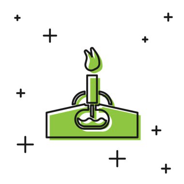 Beyaz arka planda izole edilmiş ateş ikonu olan siyah petrol platformu. Gaz kulesi. Endüstriyel nesne Vektör İllüstrasyonu