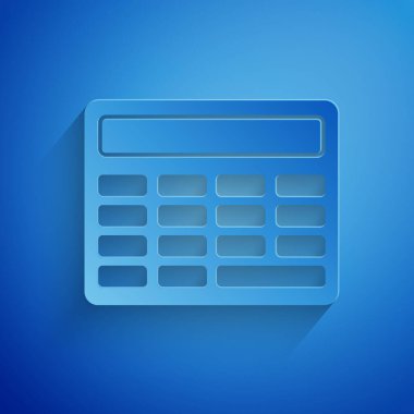 Kağıt kesiği Hesap Makinesi simgesi mavi arkaplanda izole edildi. Muhasebe sembolü. İş hesaplamaları matematik eğitimi ve finans. Kağıt sanatı tarzı. Vektör İllüstrasyonu
