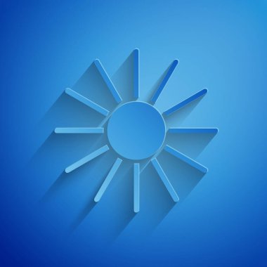 Kağıt kesiği Sun simgesi mavi arkaplanda izole edildi. Yaz sembolü. Güneşli bir gün. Kağıt sanatı tarzı. Vektör İllüstrasyonu