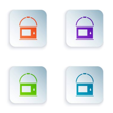 Beyaz arkaplanda izole edilmiş renkli kova simgesi. Kare düğmelere renkli simgeleri yerleştir. Vektör İllüstrasyonu