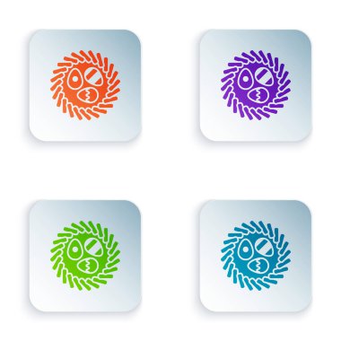 Hasır bir yuva simgesinde beyaz arka planda izole edilmiş renkli Paskalya yumurtası. Mutlu Paskalyalar. Kare düğmelere renkli simgeleri yerleştir. Vektör İllüstrasyonu