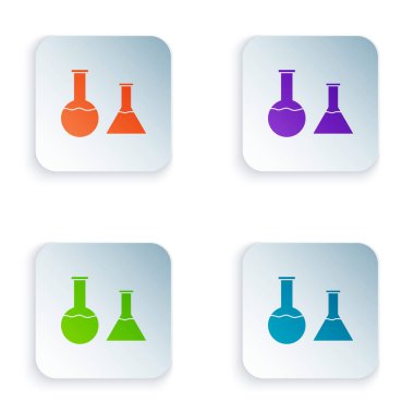 Renkli test tüpü ve beyaz arkaplanda izole edilmiş şişe simgesi. Kimyasal laboratuvar testi. Laboratuvar camları. Kare düğmelere renkli simgeleri yerleştir. Vektör İllüstrasyonu