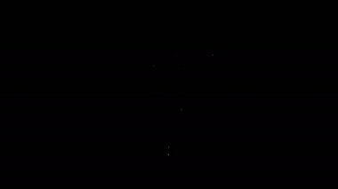 Beyaz çizgili geyik kafası ve siyah arka planda izole edilmiş boynuz simgesi. Duvarda av kupası. 4K Video hareketli grafik canlandırması