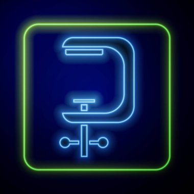 Parlayan neon klemp ve vida aracı simgesi mavi arkaplanda izole edildi. Çilingir aleti. Vektör İllüstrasyonu