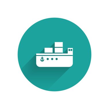 Beyaz petrol tankeri ikonu uzun gölgeli izole edilmiş. Yeşil daire düğmesi. Vektör İllüstrasyonu