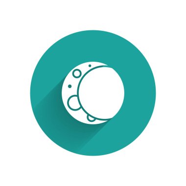 Beyaz Ay simgesi uzun gölgeli izole edilmiş. Yeşil daire düğmesi. Vektör İllüstrasyonu