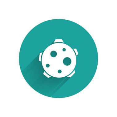 Beyaz Gezegen simgesi uzun gölgelerle izole edilmiş. Yeşil daire düğmesi. Vektör İllüstrasyonu