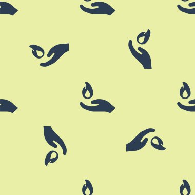 Mavi El sarı arka planda izole edilmiş bir ateş ikonu tutuyor. Vektör İllüstrasyonu