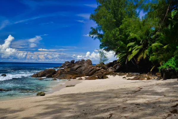 Ocean Waves Granite Rocks Baie Lazare Beach Mahe Island Seychelles — Stock Photo, Image