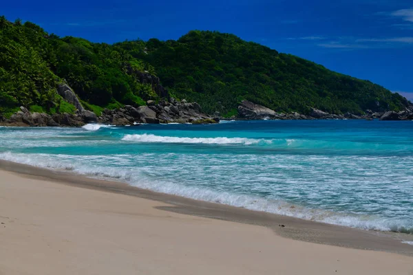 Ocean Waves Granite Rocks Police Bay Mahe Island Seychelles — Stock Photo, Image