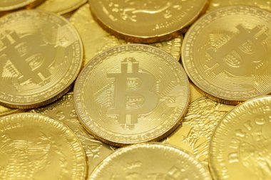 Bitcoin kripto para ve altın sikkeler