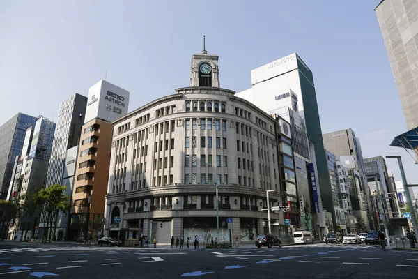 Tokyo, Japonya, 8 Nisan 2020 - Ginza 'daki yeni koronavirüs salgını nedeniyle WAKO mağazasının genel görünümü.