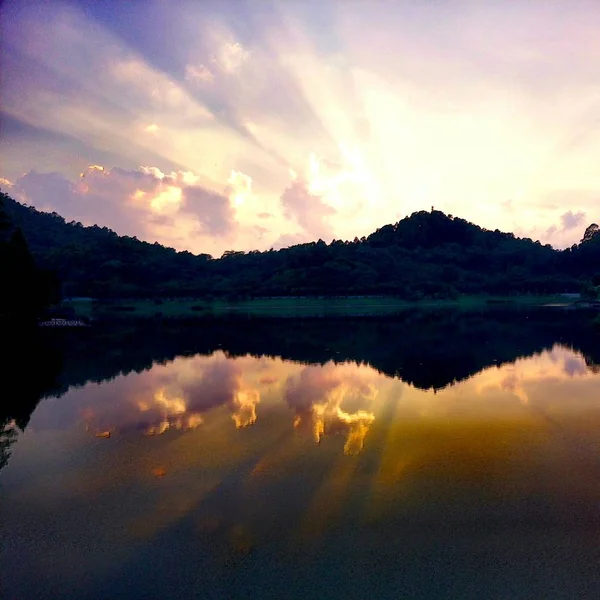 Lago naturaleza puesta del sol —  Fotos de Stock