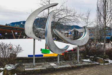 2010 Engelli Olimpiyatları Olimpiyat Plaza 'da gösterildi. 10 Aralık 2019 Whistler Bc Kanada
