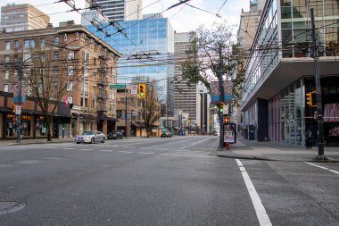 Vancouver 'ın normalde hareketli olan merkezi, Covid-19 yüzünden neredeyse boş. 29 Mart 2020 Pazar MÖ Kanada