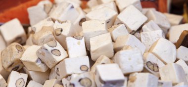 İspanyol yumuşak turron zar