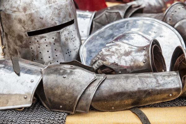 Table full of reconquest christian warriors armour elements