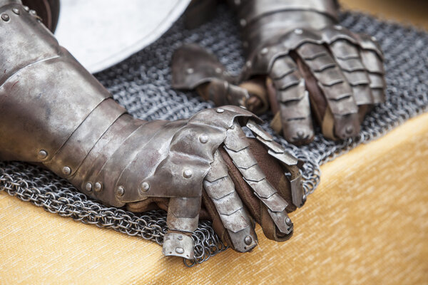 Reconquest warriors armour elements. Gloves detail