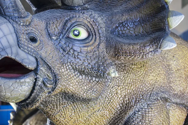 트리케라톱스 공룡의 현실적인 모델 — 스톡 사진