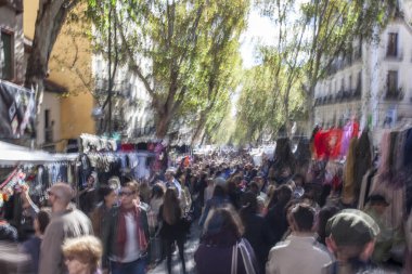 Kalabalık Madrid Rastro, İspanya