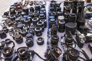 Eski film ve vintage kameralar ve lens