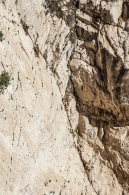 Kaya dağcılar Caminito del Rey yola, İspanya