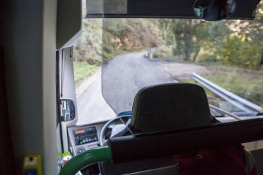 otobüs dağ yollarda sürüş