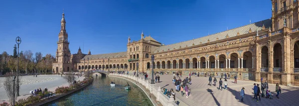 Panoramatický pohled na Plaza de Espana, populární mezník v Seville t — Stock fotografie