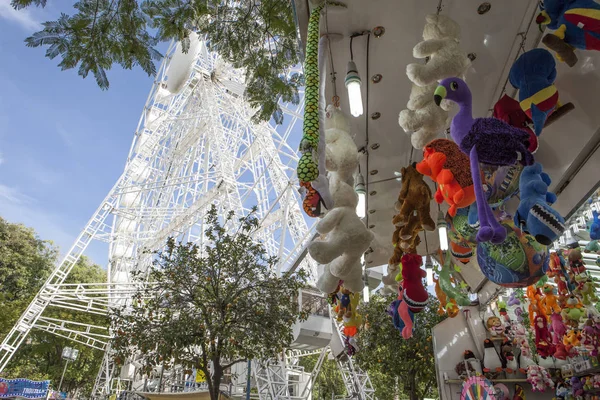 Mercado de Natal com roda gigante — Fotografia de Stock