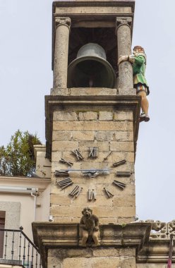 Mayorga dedesi Saat Kulesi, Plasencia üzerinde