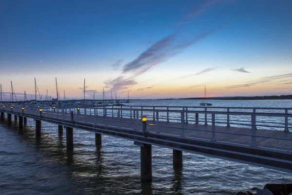 El Rompido marina gångbro vid solnedgången, Huelva, Spanien — Stockfoto