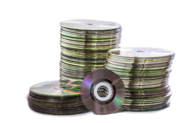 Куча старых подержанных CD и мини дисков — стоковое фото