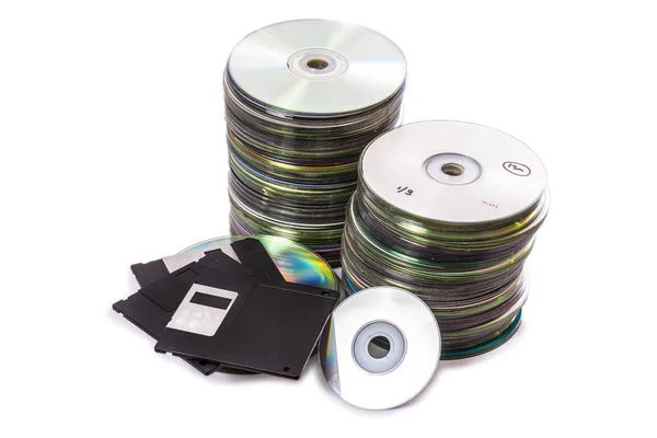 Des tas de vieux CD de mode disque, disquettes et mini-dics — Photo