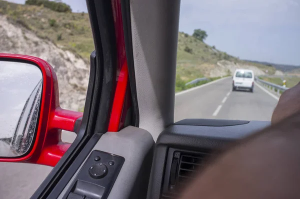 Guidare tranquillamente dal locale in estate — Foto Stock