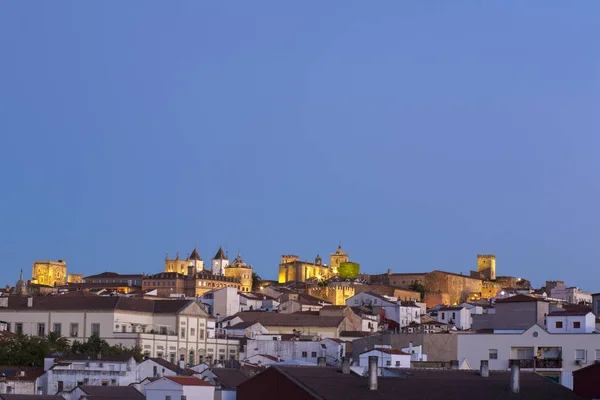 Caceres historisches Viertel vom Stadtrand genommen — Stockfoto