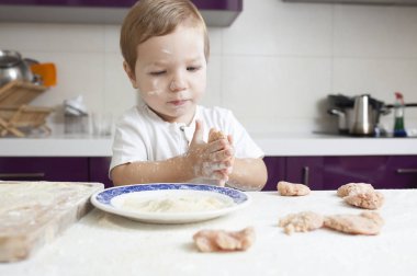 Köfte yoğurma erkek bebek