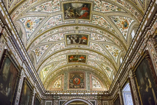 Plafond van Guadalupe Monastery sacristie, Caceres, Spanje — Stockfoto