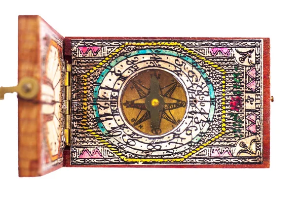 18. yüzyılın başlarında pusula ahşap kutusunda 