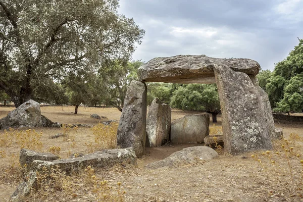 Dolmen von la lapita, barcarrota, spanien — Stockfoto